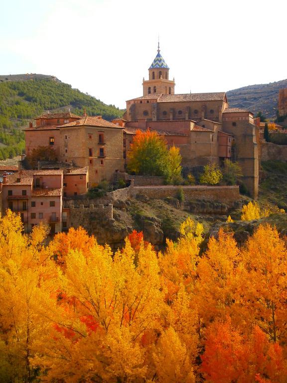 Apartamentos El Brezo Albarracin Ruang foto